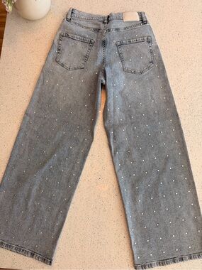 DKNY Jeans Light wash studded wide leg jeans #denim #wideleg #y2k